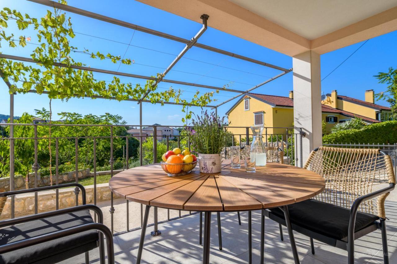 Apartments Horvat Вели-Лошинь Экстерьер фото